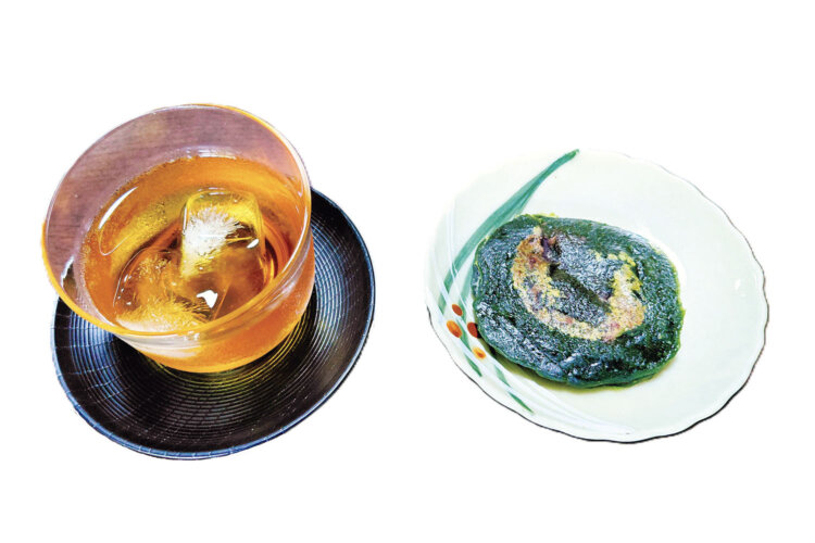 焼き目が香ばしい郷土茶菓・いりもち。