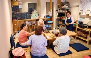 【散歩の達人】せんむすび縁側SPACE_2