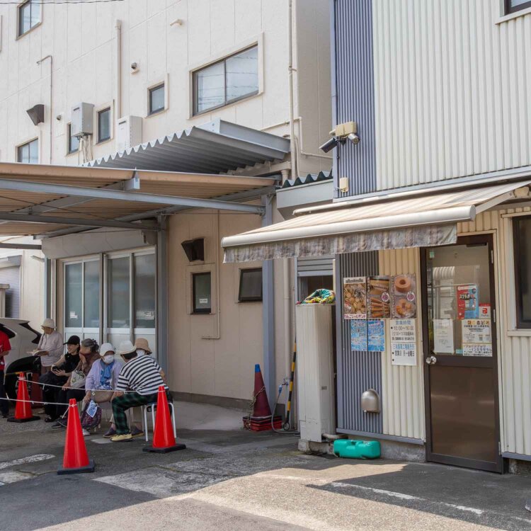 水･金は開店前から行列必至!?