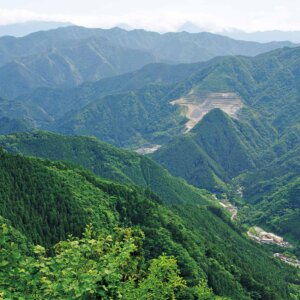 【首都圏日帰り山さんぽ】払沢の滝から馬頭刈山～三名瀑を堪能した後は、急登を上がり静かな尾根歩き