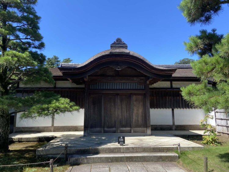 臨春閣の玄関棟。