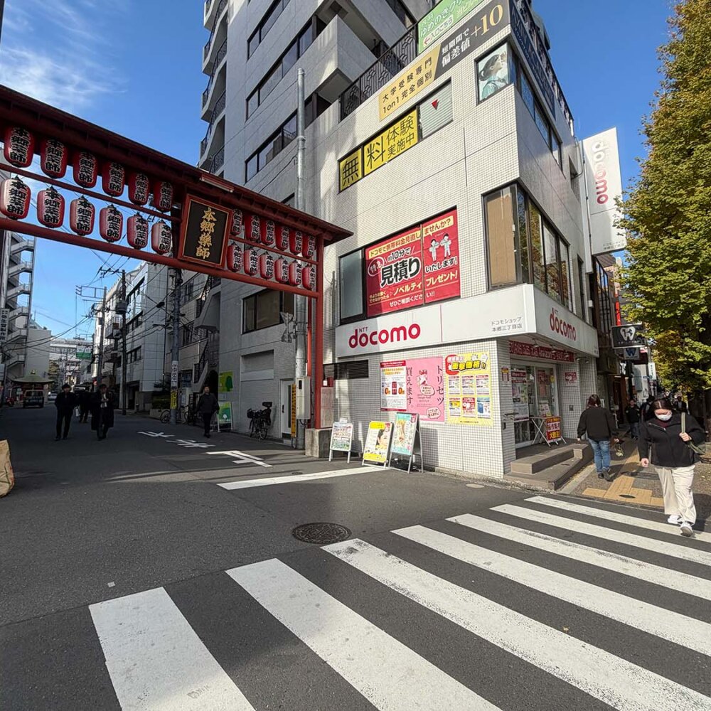 ウェイトレスなどを経て小説家デビューした千代に訪れる、運命の出会い【宇野千代の東京を歩く（1）】