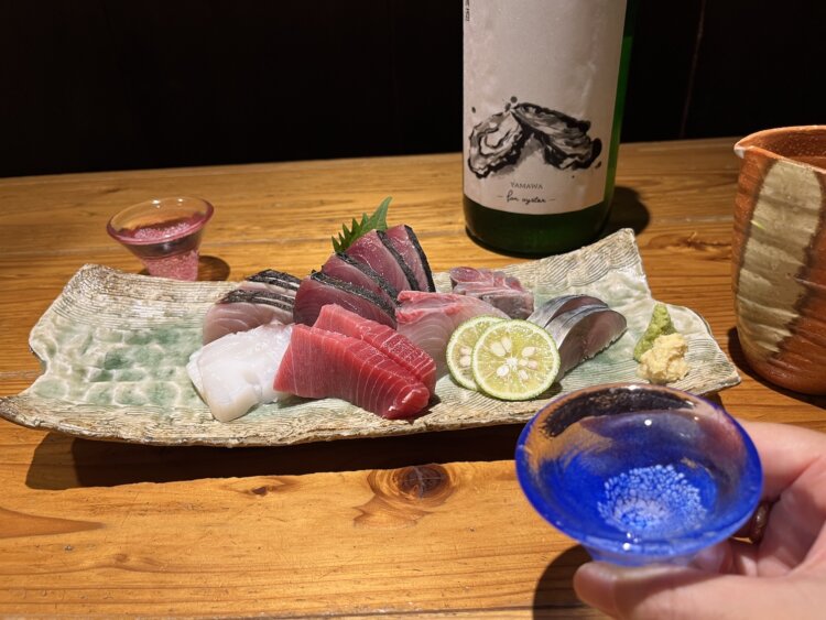 刺し身と酒の相性もバッチリ。