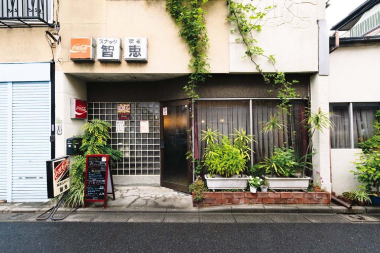 住宅地にあり、モーニングも人気。