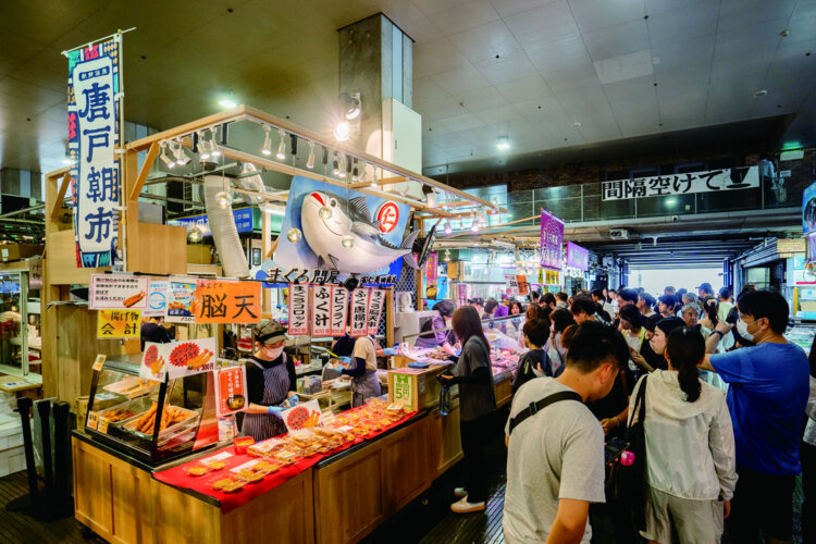 旬の魚介が集まり“下関の台所”と呼ばれる『唐戸市場』。