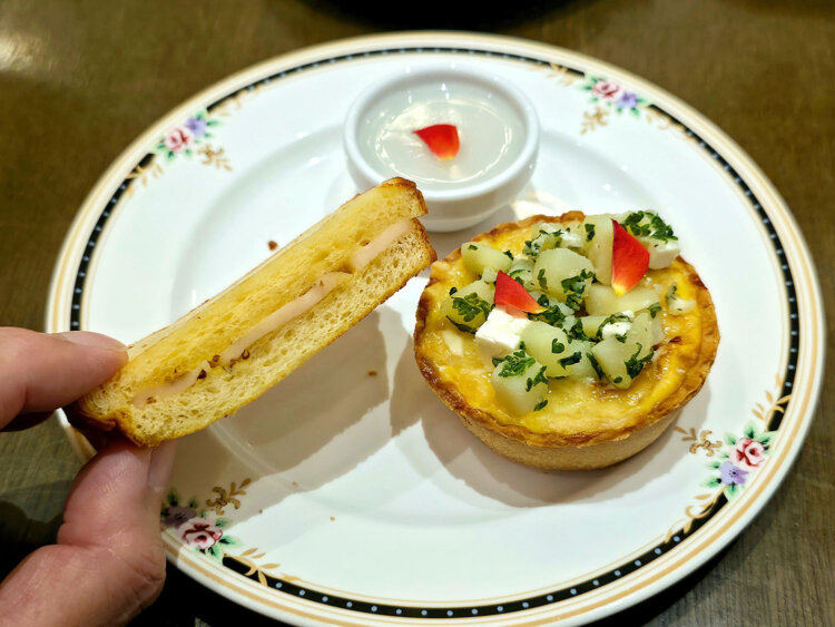 アフタヌーンティー下段。