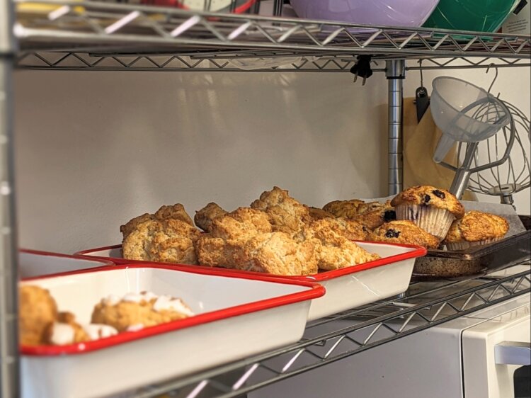季節の食材を取り入れたマフィンやスコーンも。品揃えはその時々で変わるのでSNSをチェックしよう。