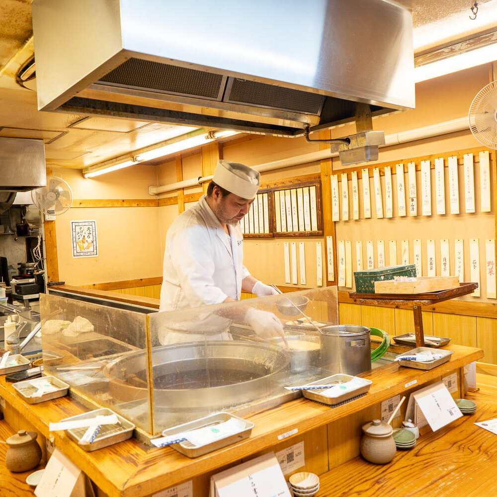 『天ぷらすずき 蒲田店』の粋な天ぷら定食ランチ！蒲田の商店街でリーズナブルに揚げたてを