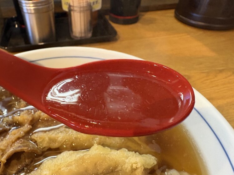 あじ・いりこ・昆布などを使ったスープ。
