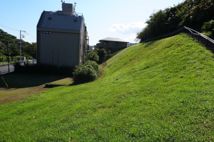 歴史公園として整備されている八幡山古郭東曲輪。