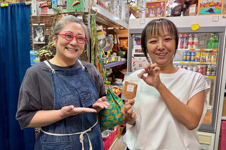 「もえじお」誕生にも関わった大東京綜合卸売センター・広報の守本夏美さん（右）とヨーコさん。アツいエピソード！