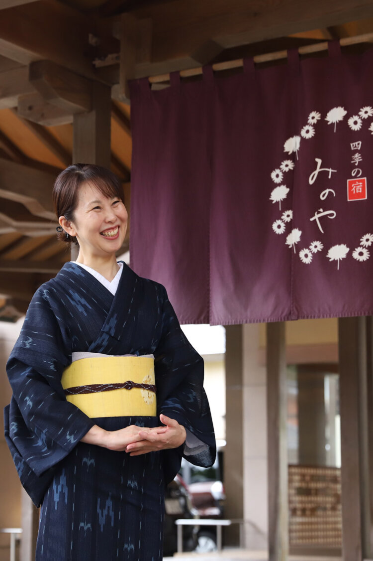 「2025年はカフェも開業しました」と女将の白崎陽子さん。