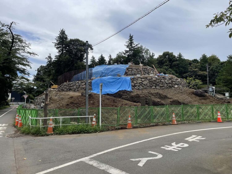 望郷の丘（工事中）。
