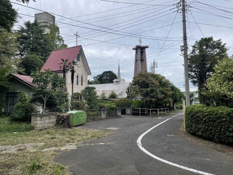 キリスト教の教会や寺院が集まる宗教地区。