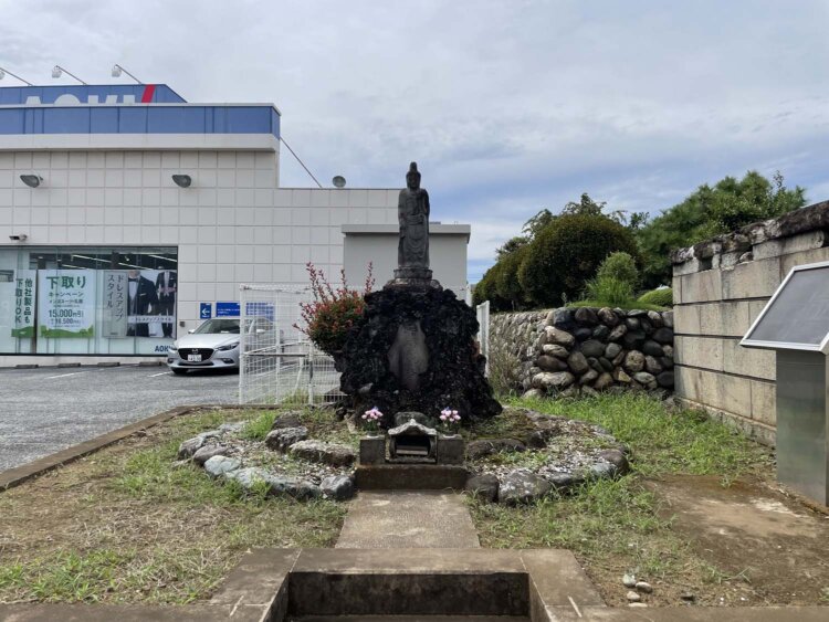 平和観音像。