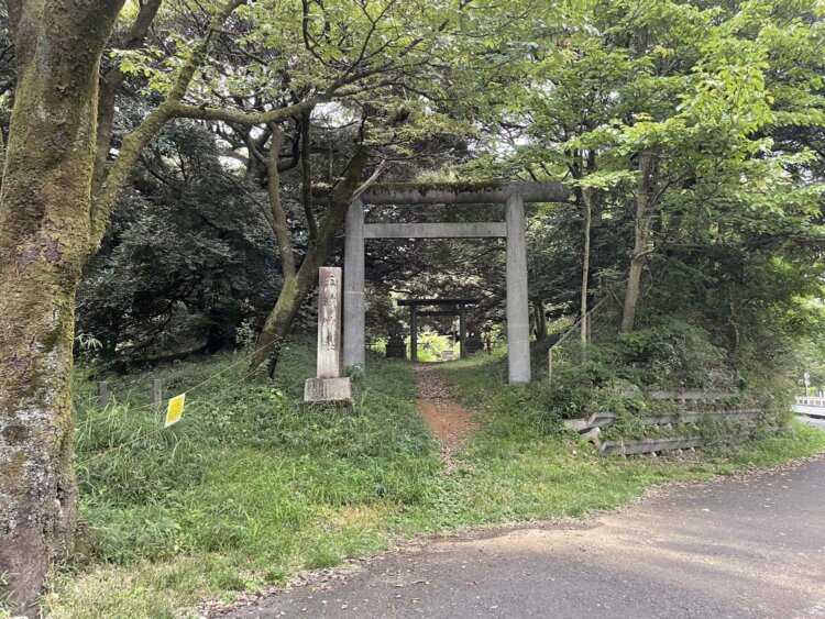 玉湖神社。